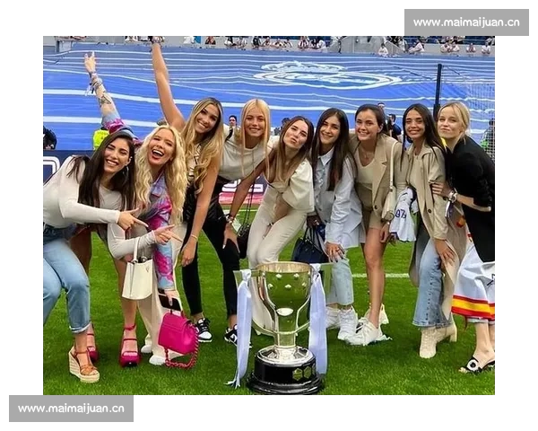 瓜迪奥拉爱女瓦伦蒂娜惊艳世俱杯 温情同框引球迷热议 瓜迪奥拉爱女瓦伦蒂娜惊艳世俱杯 温情同框引球迷热议